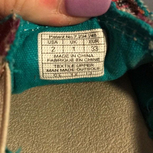 Sanuks - Picture 4 of 4